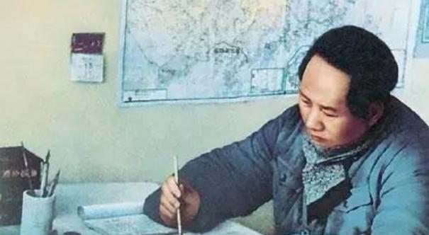 清朝灭亡，仍欠外国7.3亿两白银，这笔烂账，毛主席是如何解决的。“打扫干净屋子再