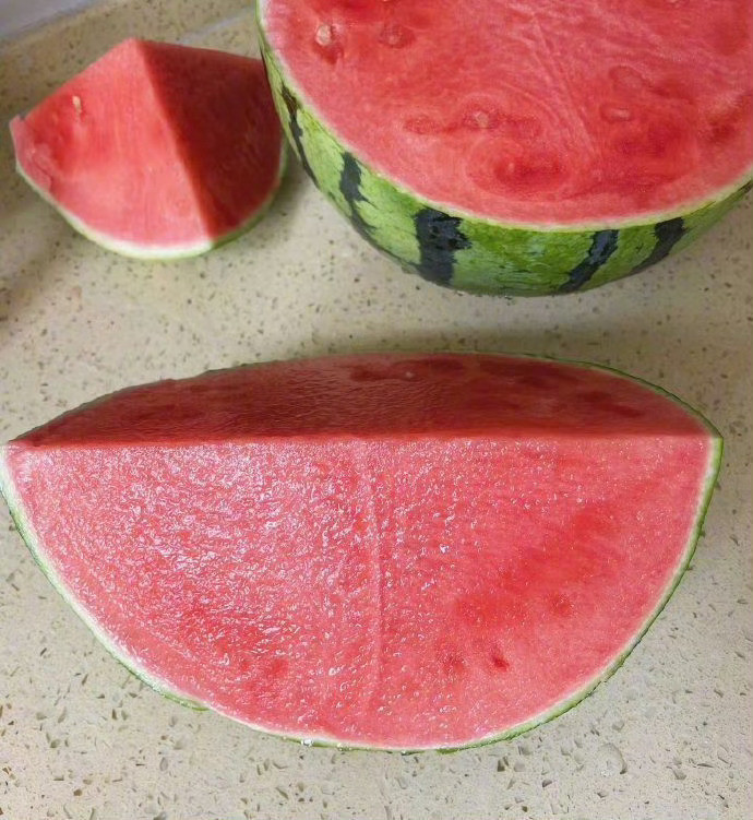 这西瓜是来报恩的吗？