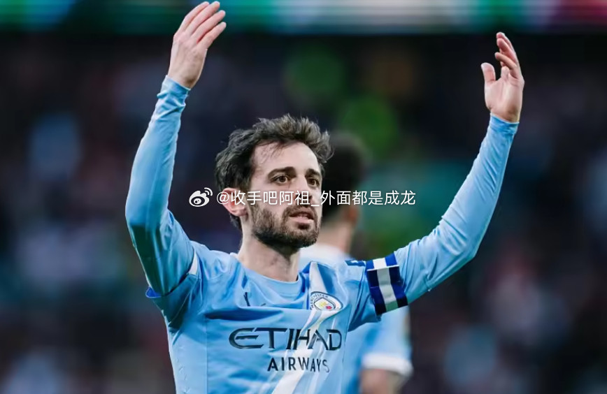 《都灵体育报》消息，尤文图斯已开始采取实质性转会行动，与B席的经纪人豪尔赫门德斯