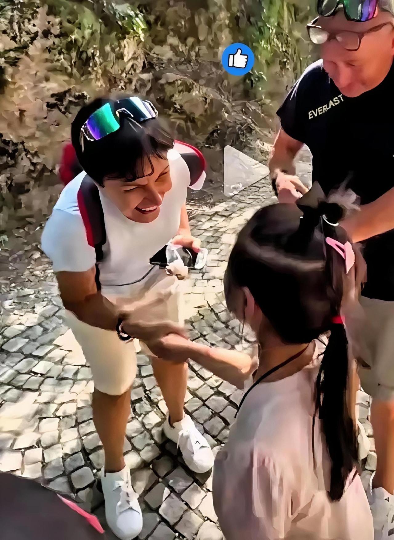 两个国家的国民素质高下立判！起因是两个意大利游客在中国旅游的时候不小心丢掉了手