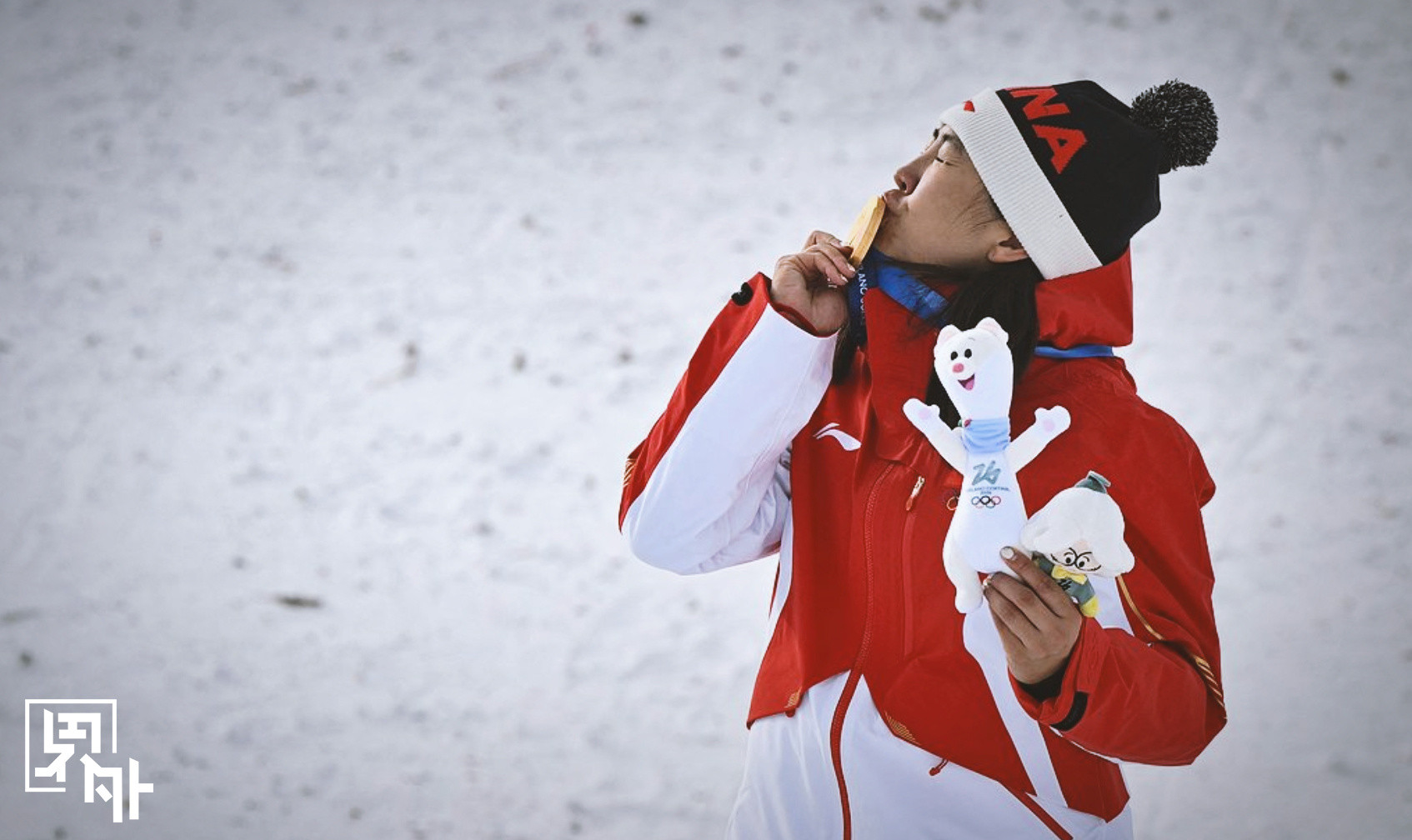 徐梦桃和记者对口号徐梦桃说这届冬奥会最不一样五届冬奥，徐梦桃在米兰完美卫冕。来