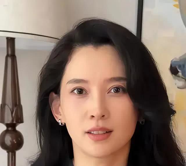 森林北自毁人设，真是愚不可及！说句实话，森林北在认识某某峰之前