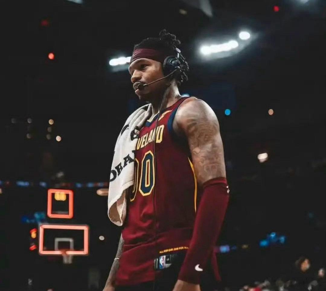 麦基正式加盟上海久事上海男篮新赛季豪阵出炉🏀9月30日讯，贾维尔·麦基正式加盟