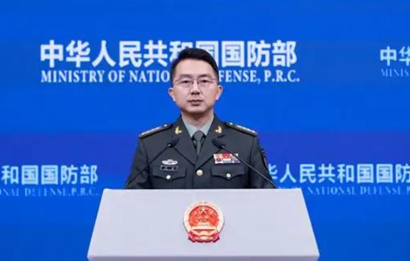 国防部新闻发言人就“斩首”话题表态尚不足24小时，解放军无人机便如鬼魅般悄然现身