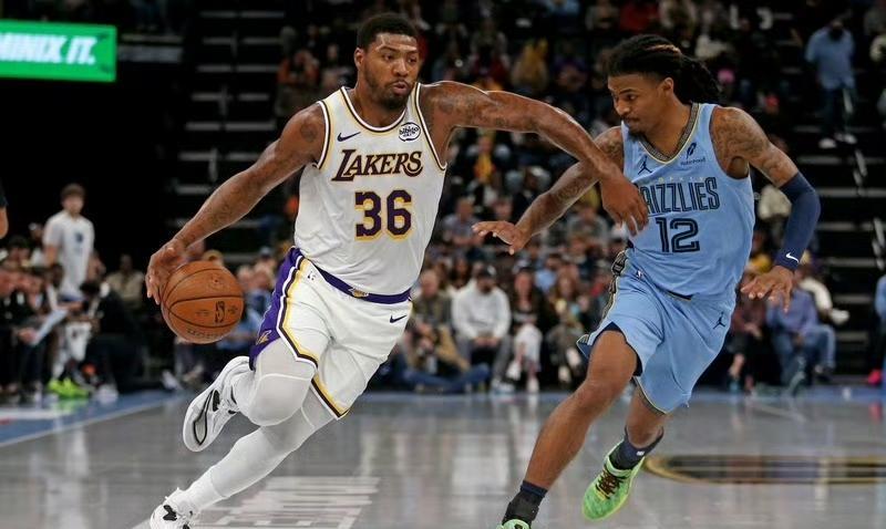 看得出来雷迪克是真把这届NBA杯赛看得很重要，直接让东契奇和斯玛特提前复出硬刚灰