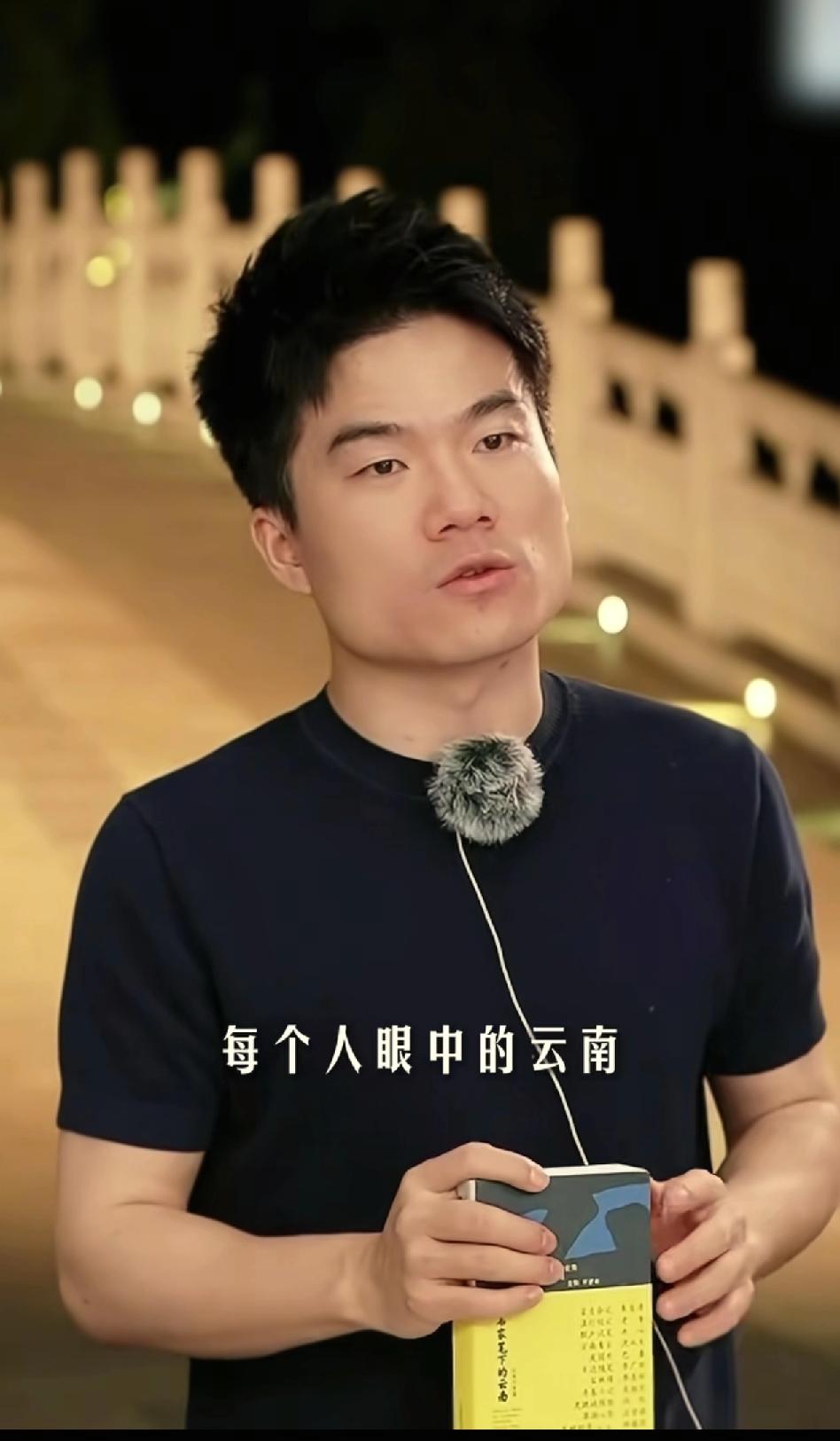 昨天你们在在唱《今天是个好日子》，今天我们在云南载歌载舞。离职后的董宇辉展翅高飞