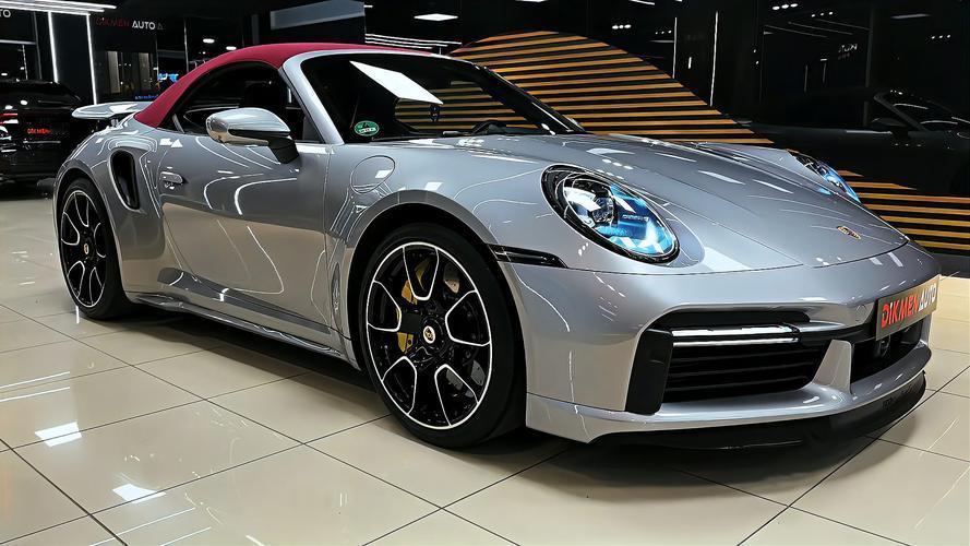 韩媒：保时捷在华销量四年内减半！2月13日，韩国媒体《中央日报》发表文章称，德