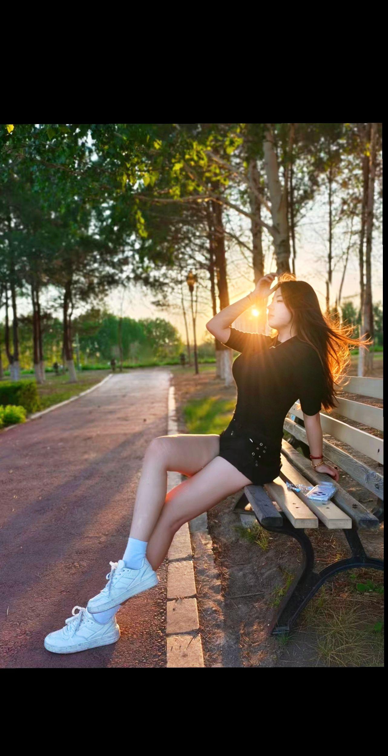 今天的我有点漂亮 要不要和我约个会