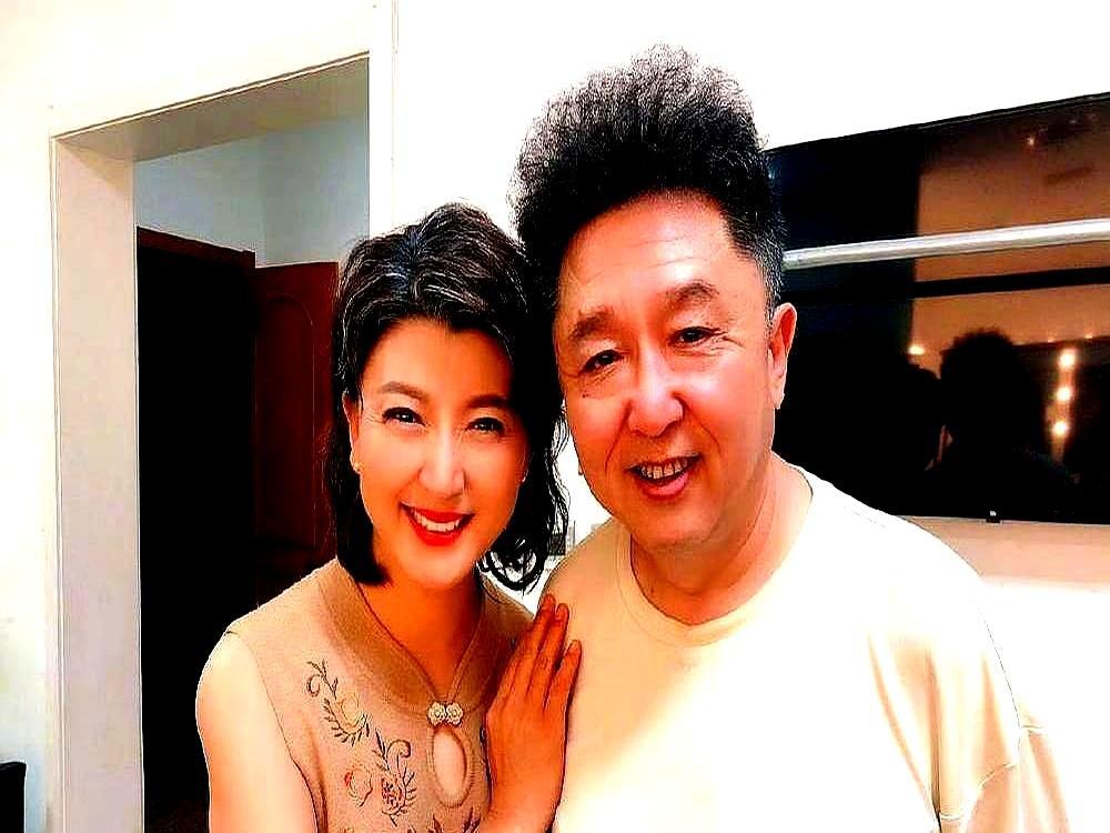 于谦嗓子哑了，郭德纲当场撕掉几十万的合同，冲着主办方吼：这活儿，我们不干了！