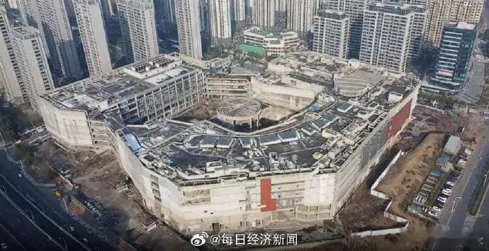 【曾宣称投50亿元但停工五年合肥苏宁广场6.57亿元易主，华润系频频抄底不良资
