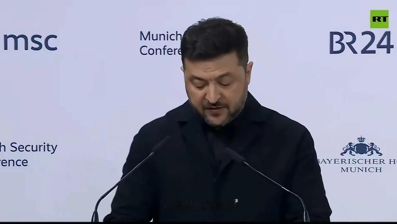 乌克兰总统泽连斯基在慕尼黑安全会议上发言称，乌克兰军队很强大，而让这样强大的军队
