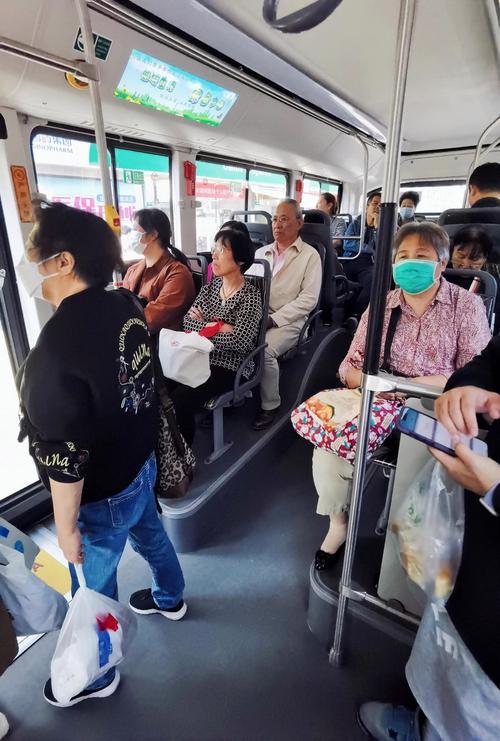 4月中旬，我去福建省的三明市、漳州市、泉州市、福州市玩了十多天。玩后觉得这几座