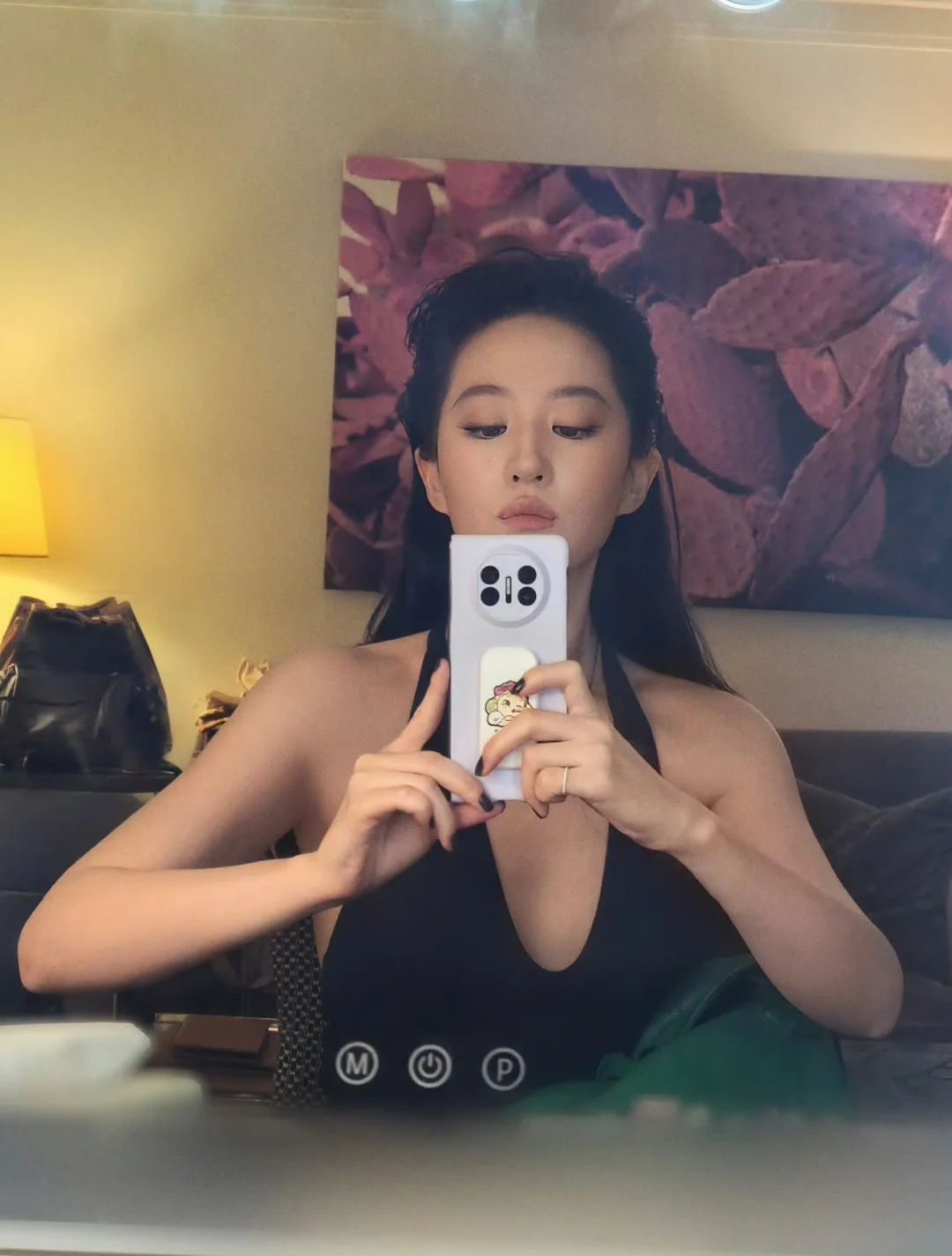 刘亦菲是用华为手机最长情的明星吧？