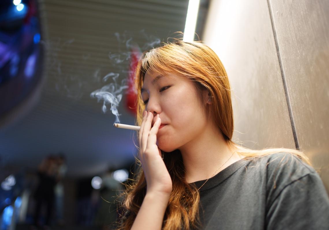 已经有不少网友提出疑问了，所以没有彻底禁烟，原因还是比较复杂的，简单说，主要有几