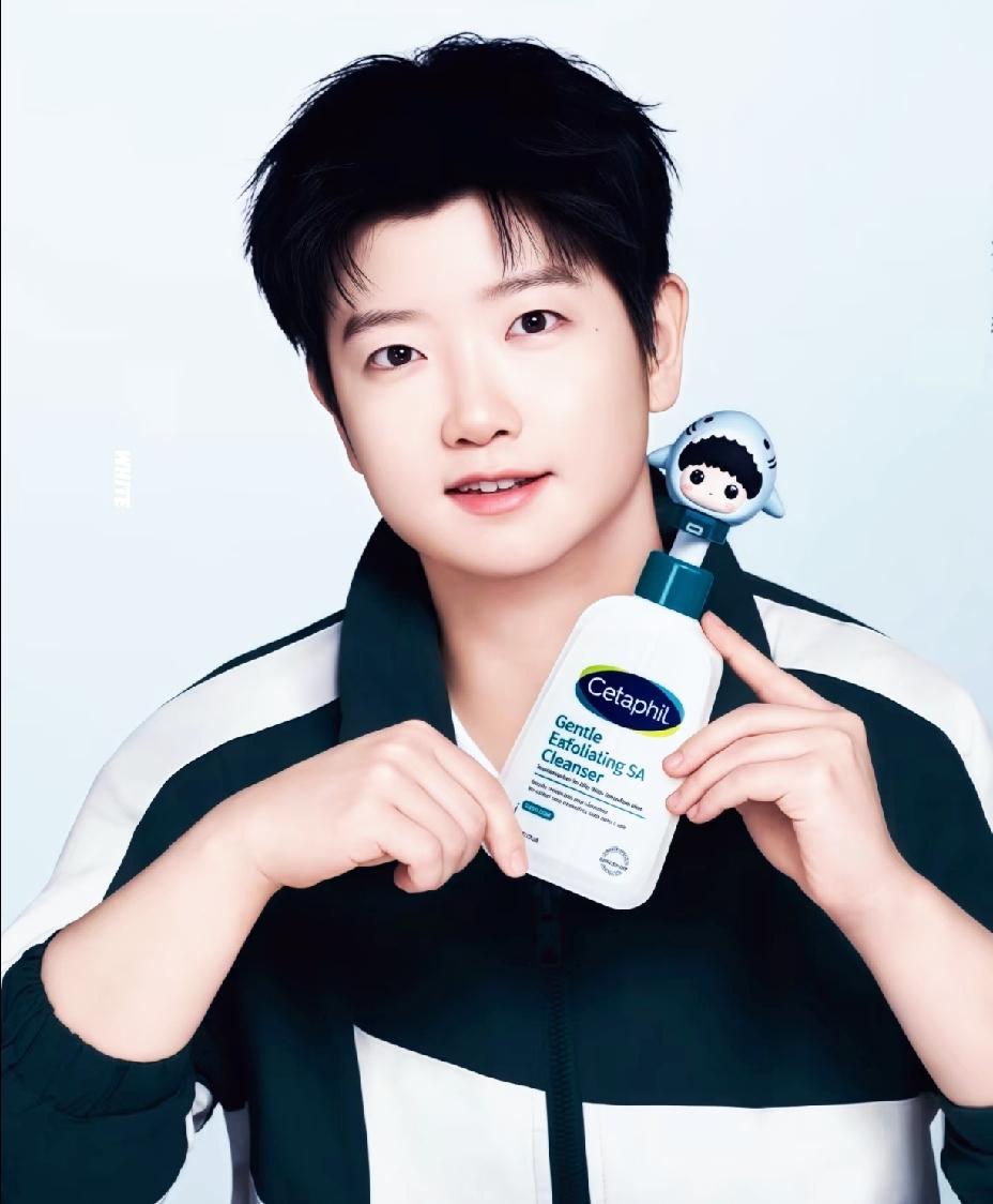 莎莎又来“宠”我们啦，知道我们想她了，新的商务来袭了，又是一个不一样的莎莎