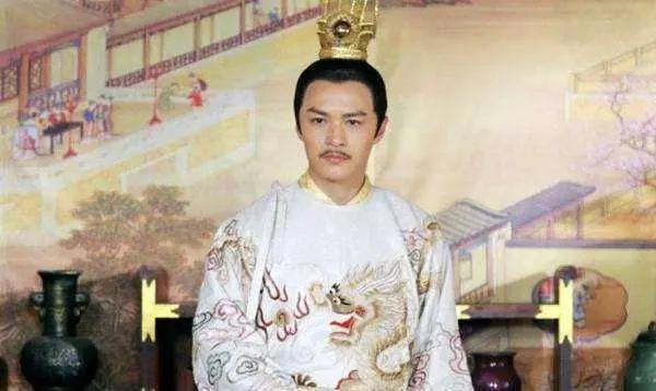 凌烟阁功臣张亮：古代最莫名其妙的谋反案。贞观二十年，长安西市，一刀落下，大唐