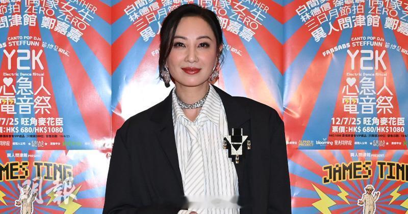 明报：郑希怡有心理准备10岁女儿拍拖再为广州个唱延期解画郑希怡（Yumiko）