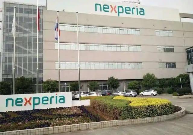 荷兰人这回算是后悔了。安世中国一份声明发出，直接把荷兰新内阁的脸打得生疼。原本想