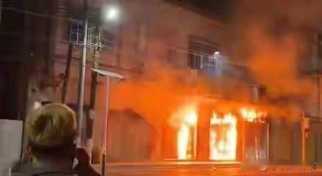 12条鲜活生命葬身火海！汕头这场深夜火灾，逼得广东省政府连夜成立调查组，细节看完