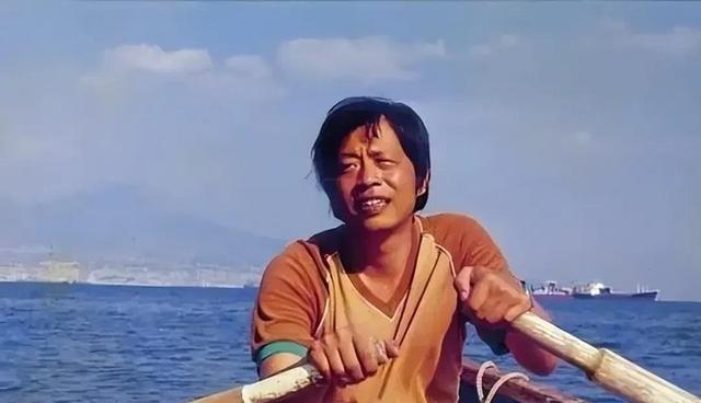 1980年“中国第一性学家”李银河，嫁给了丑不拉几的清洁工王小波，婚前两人相约丁