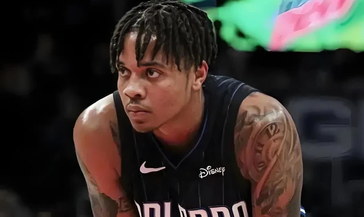 山西男篮向昔日NBA状元秀马克尔·富尔茨伸出了合同橄榄枝，双方谈判尚在进行，尚未
