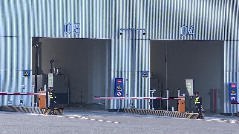 取消门卫工作餐后，学校一场现实的争执学校取消门卫工作餐后，门卫不再承接本职以