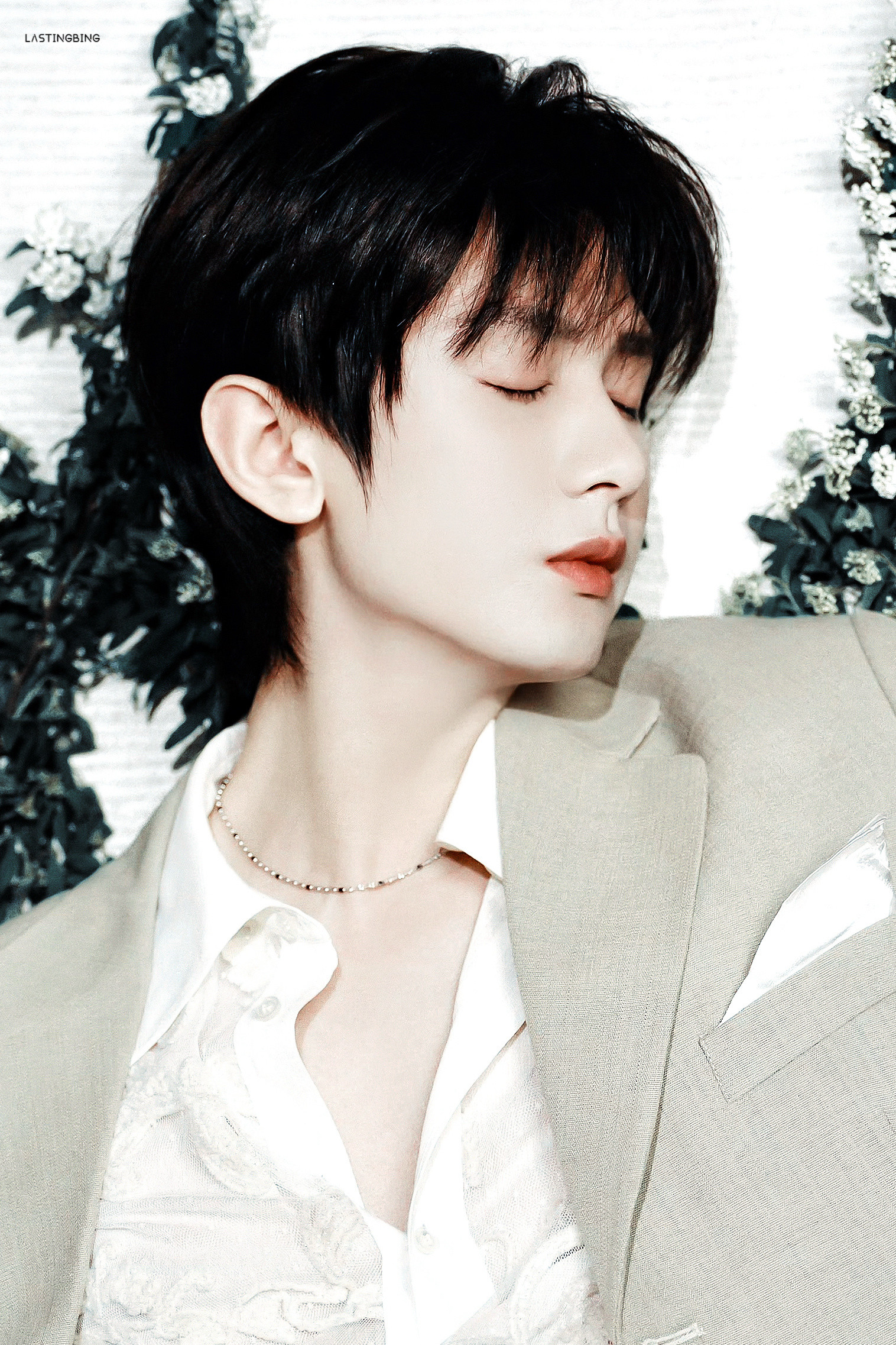 成毅在为新工作做准备清冷贵气与温柔慵懒完美碰撞每一帧都在鲨我！成毅