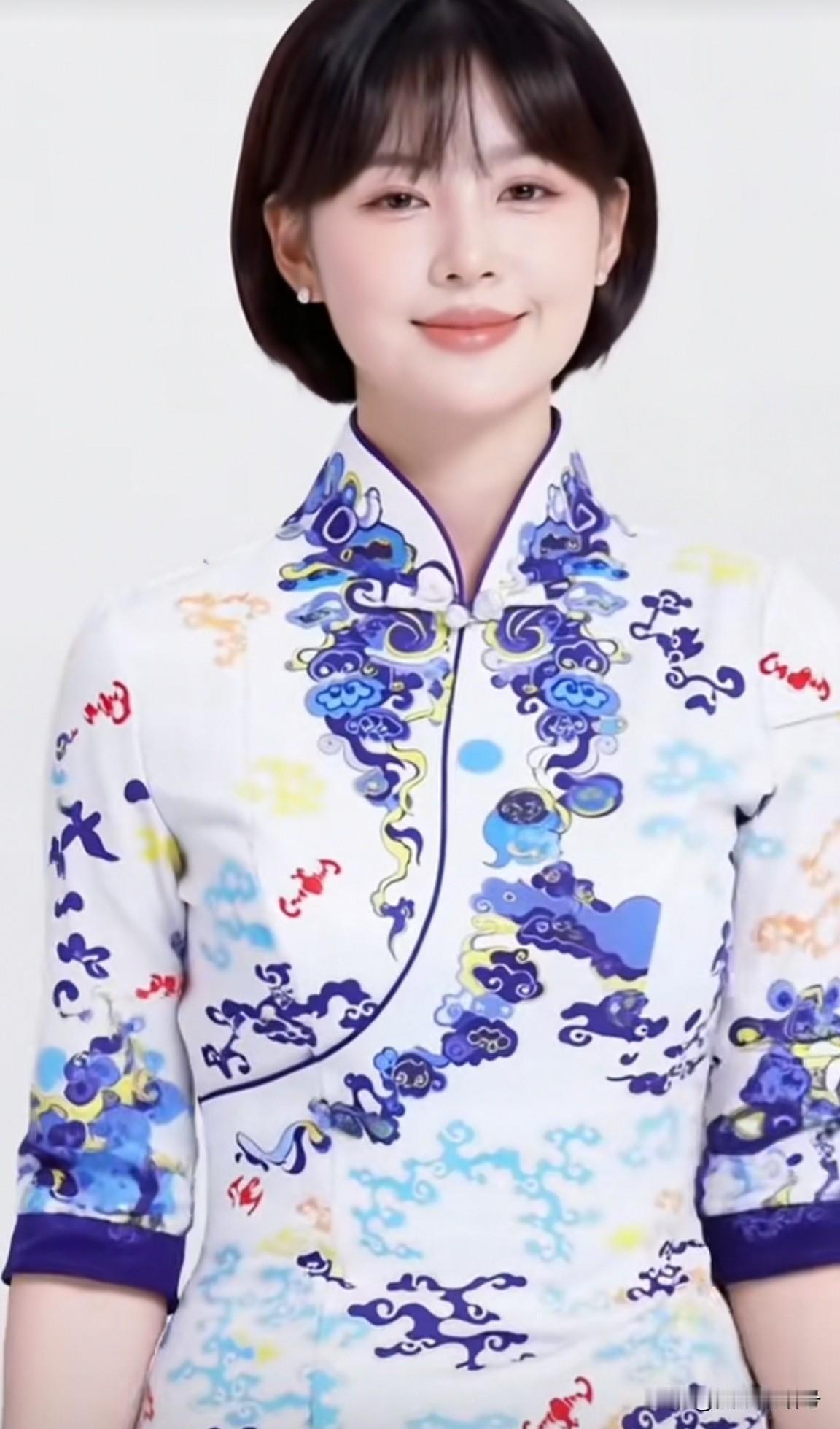 你觉得南航空姐这身衣服好看吗？