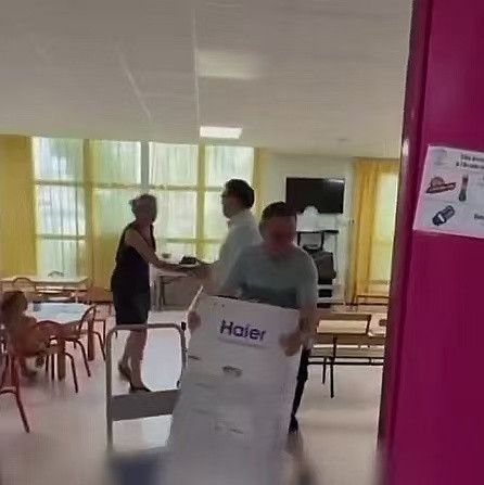 欧洲人装不上的空调，中国人帮他们装上了！欧洲人工贵？那就搞模块化易拆易修，欧洲电