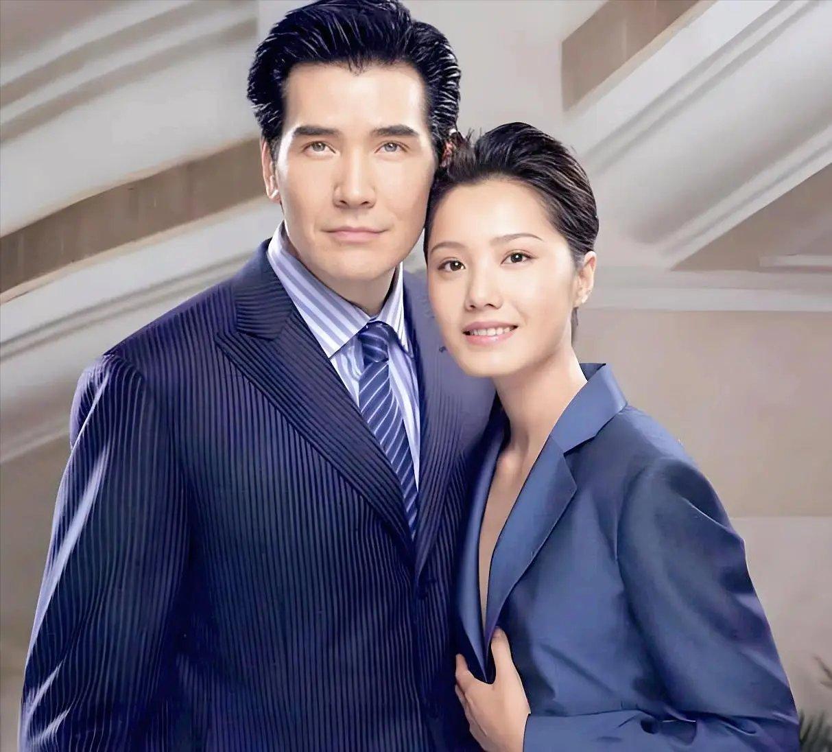 66岁的费翔，父母均已离世，没有婚姻，无儿无女，种花养草，与猫为伴…费翔196