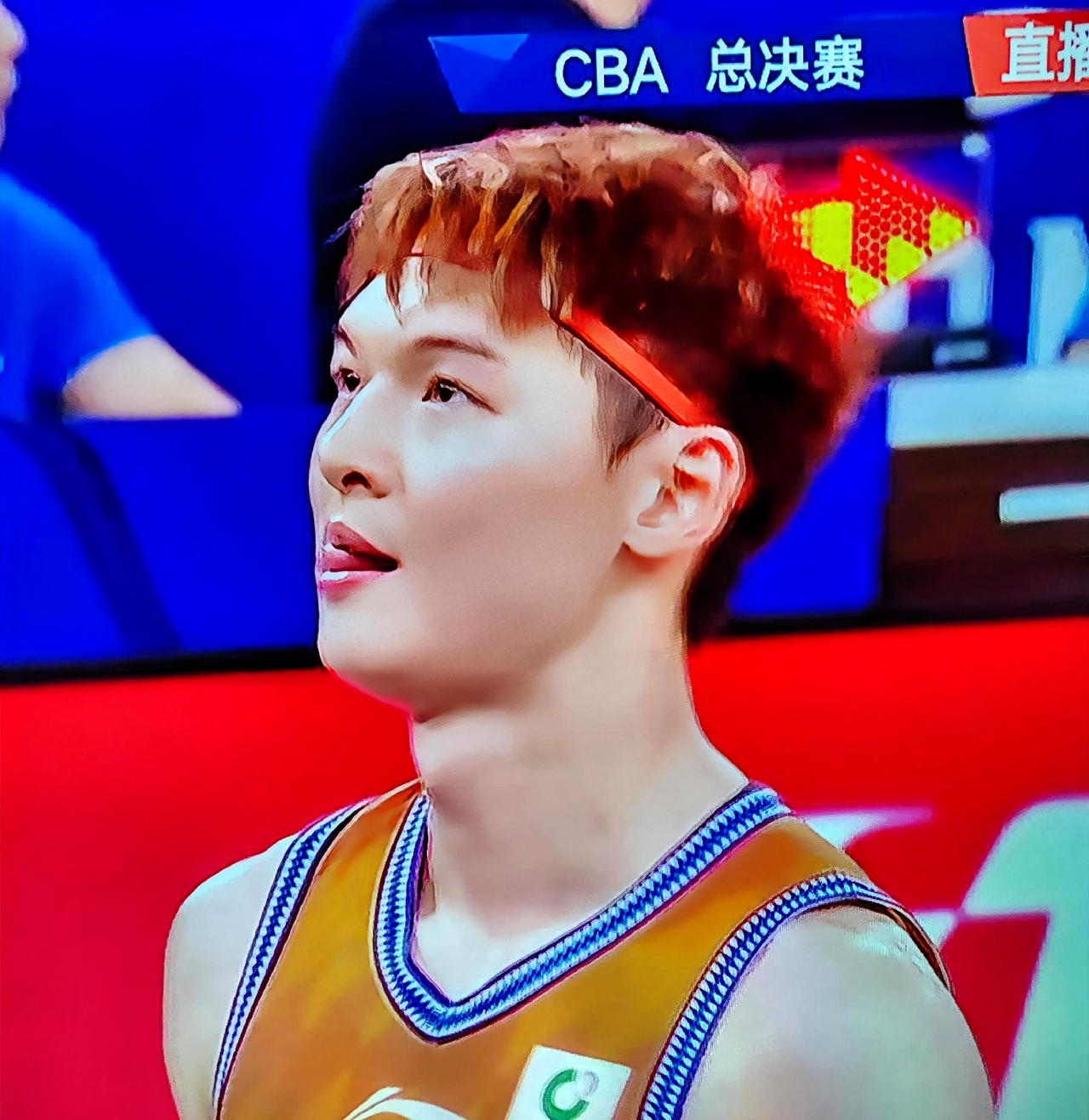 王哲林引以为傲的八件幸事1、20岁在CBA新秀年，以场均20:3分12.9个