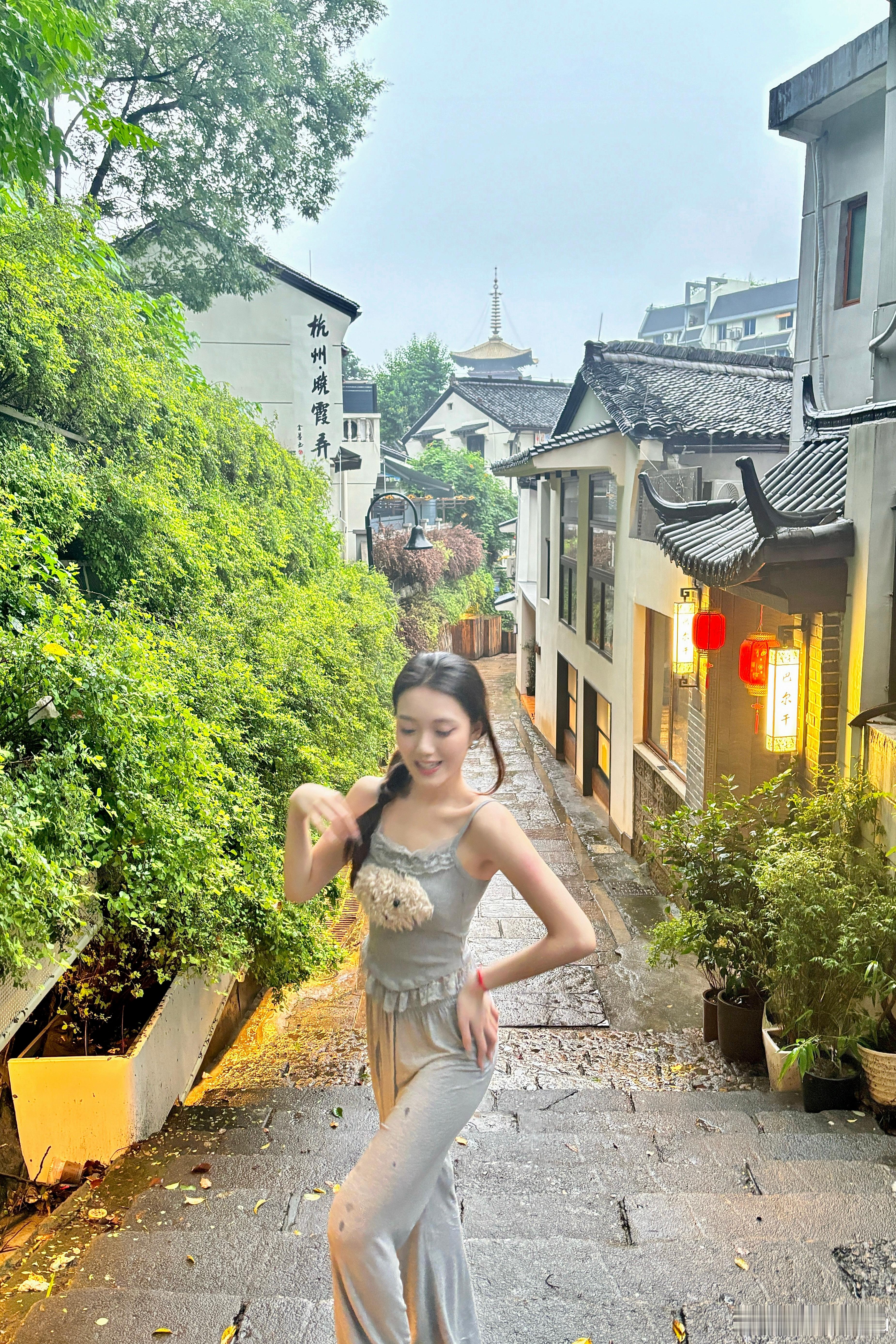 开心的最近​​​