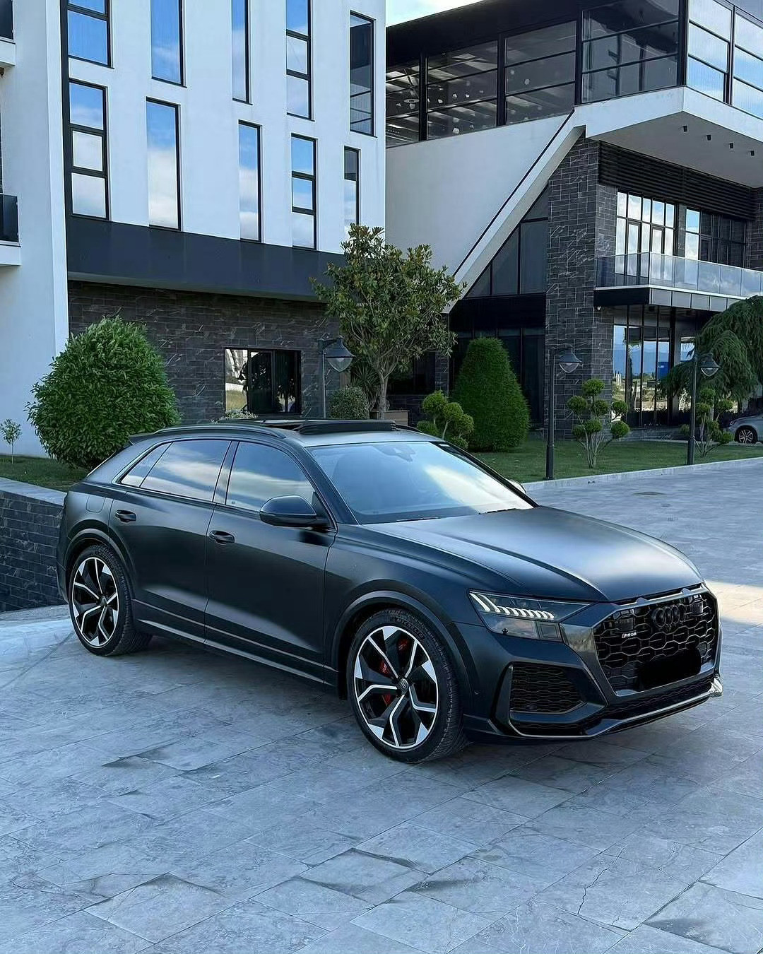 奥迪RSQ8​​​