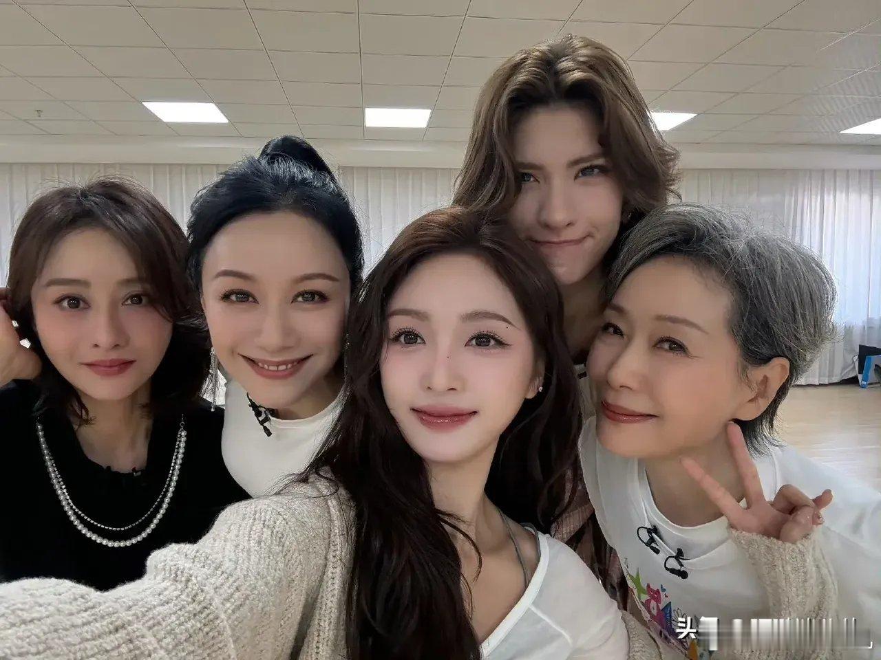 《乘风2025》成团预测​第5名:宋妍霏确实太女团了，就是一直一个风格有点审美疲