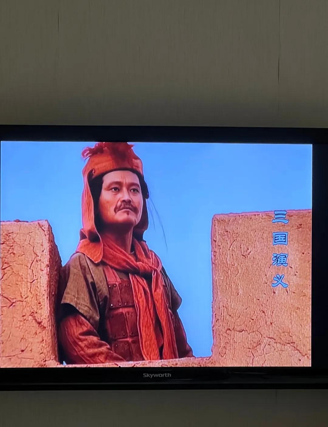 旧版《三国演义》电视剧配角真是卧虎藏龙，竟然发现三个熟悉的面孔，他们都是谁？