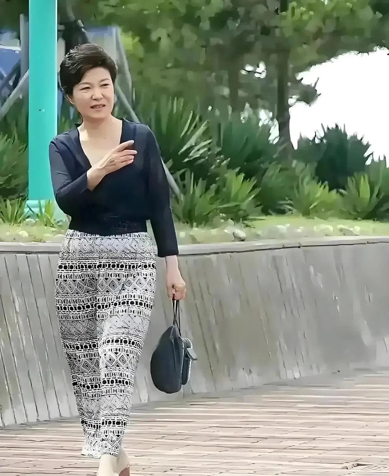 朴槿惠这回真踩坑了---万万没想