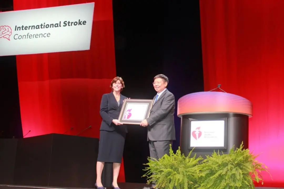 专访新晋院士王拥军: 改写全球指南的中国医生