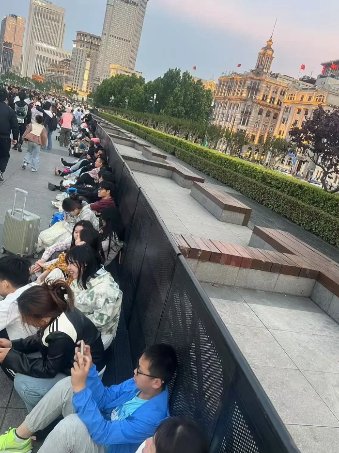 上海街拍，为什么要这样设计？