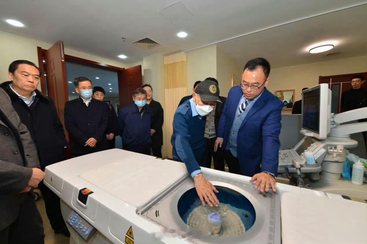 有一种美好叫辽宁束波刀是中国自主研发的乳腺癌无创治疗设备，以多束稳频超声聚焦产生