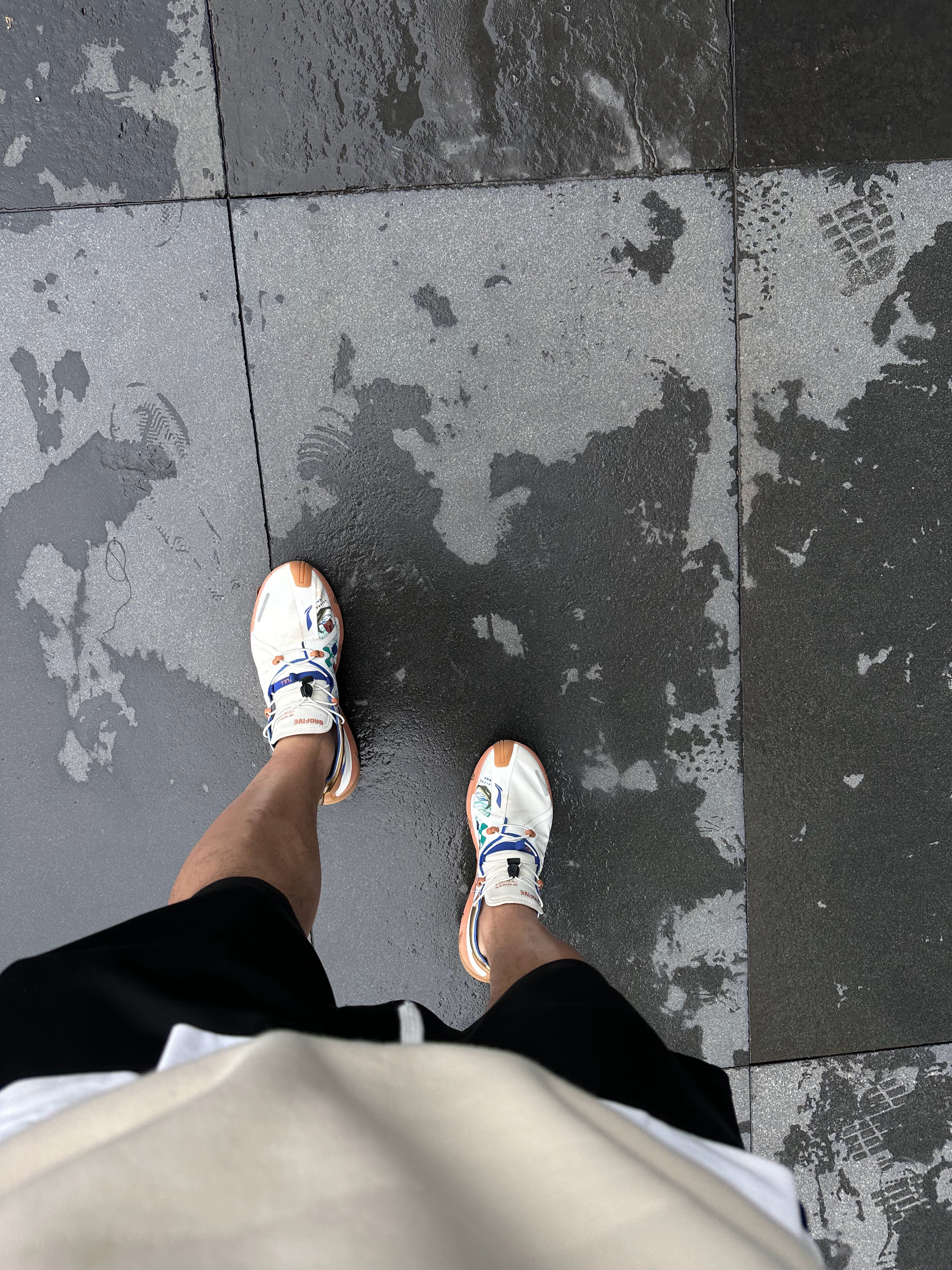 草率了长沙下雨了