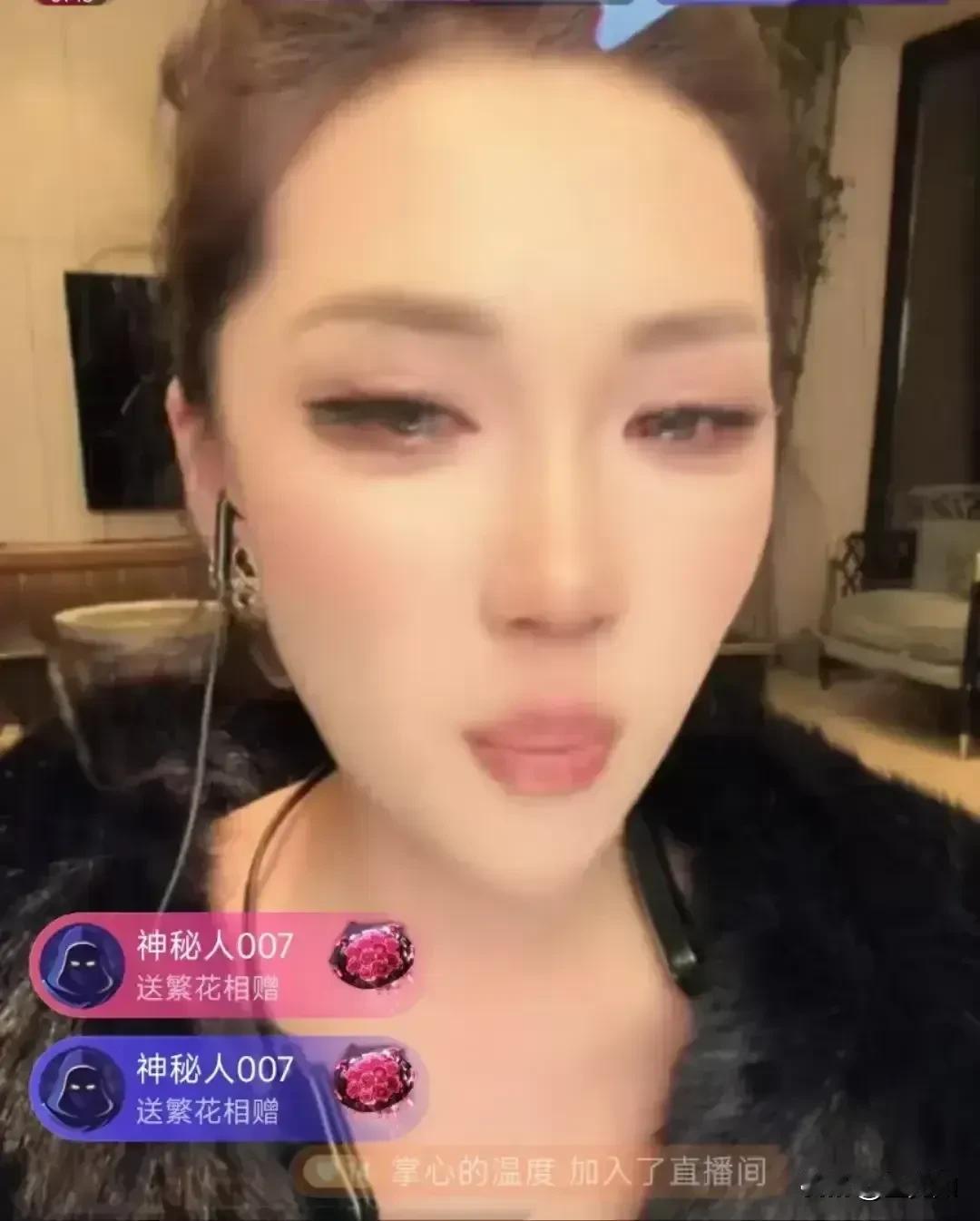 我看抖音娱乐直播也有一年了，我觉得迪士尼一定是娱乐版块最赚钱的主播，没有之一。说