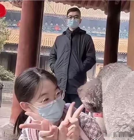 唐先生终于发声了，澄清了3点：1.关于胚胎销毁。朱女士发现胚胎后，他就去