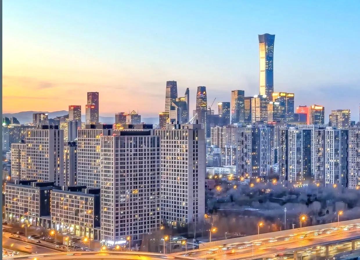 五大国家中心城市分别是北京市，上海市，重庆市，广州市，天津市，这几个城市的GDP