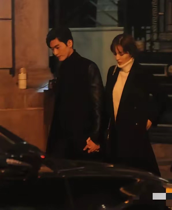 当年爱的最轰轰烈烈的一对高颜值情侣，可惜分手了。​​​