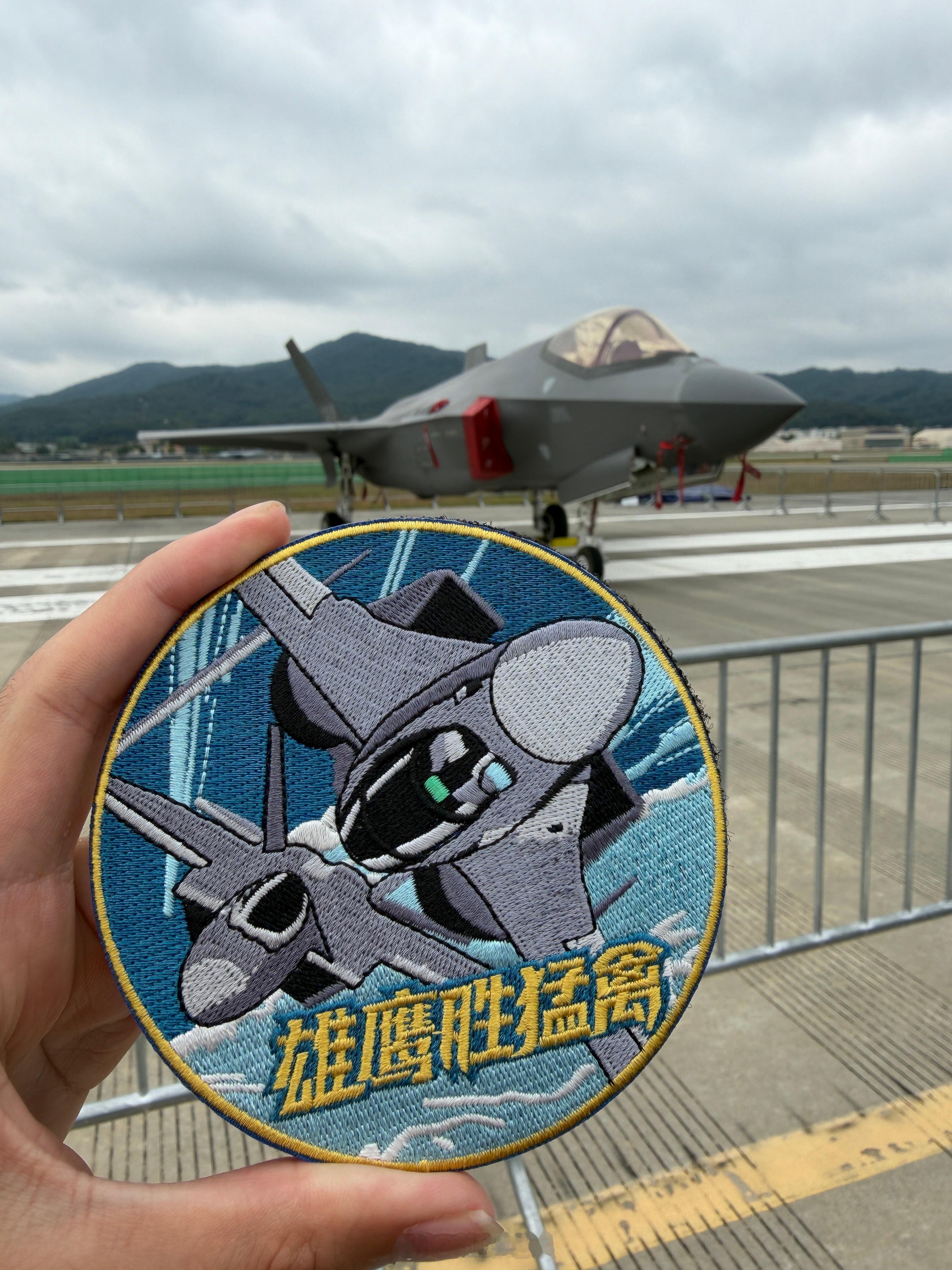 你大哥不在，就把你当背景板好了[爱心]​​​