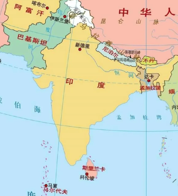 印度现在向中国求饶还来得及印度是南亚一霸，除了西边的巴基斯坦外，其他南亚国家几