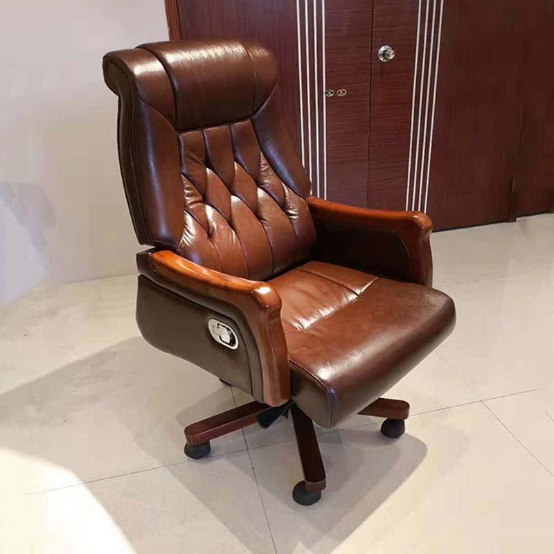 昨天在街上看到看到老领导，刚退休半年，咋变成不认得了，胡子拉碴的，头发花白也没染