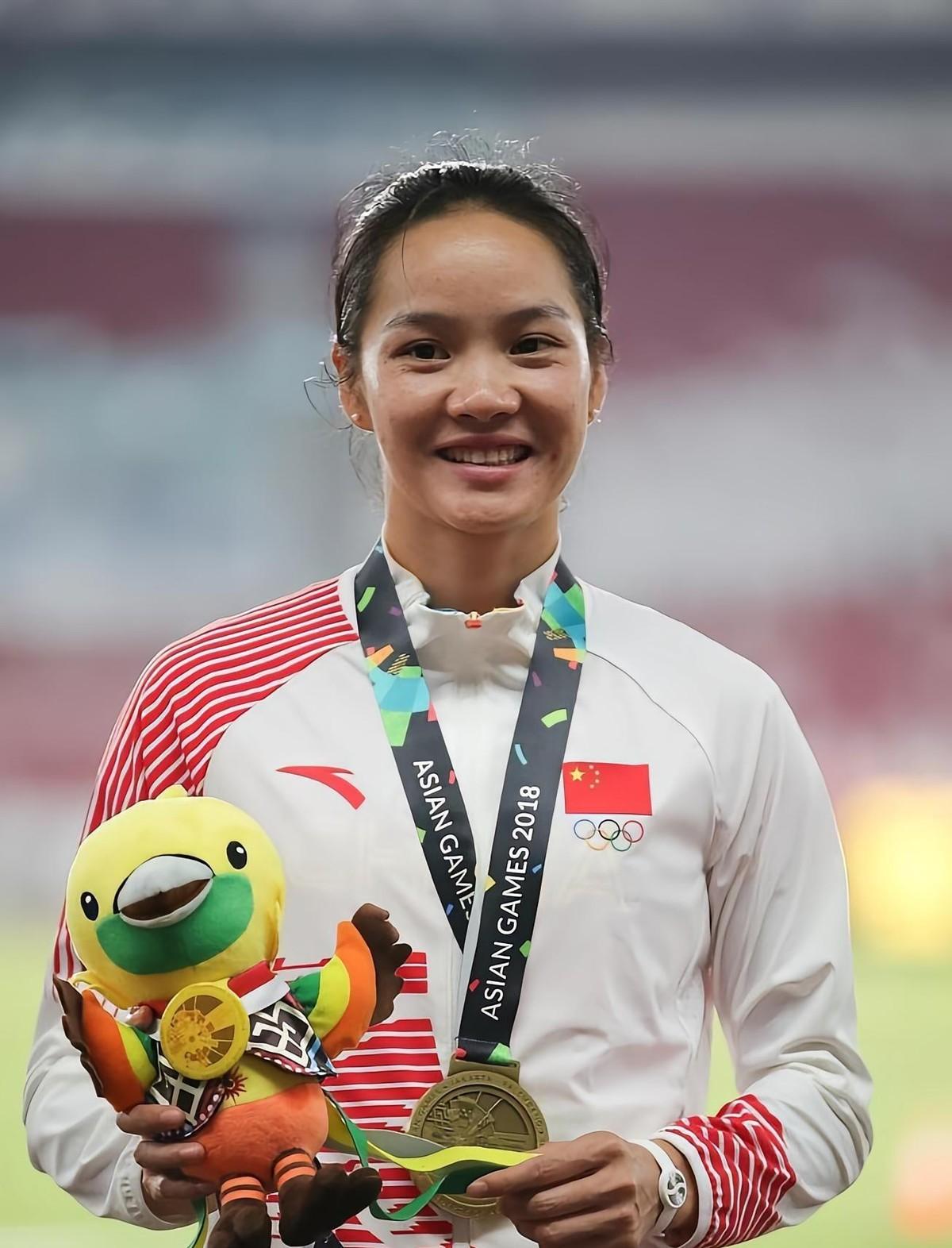 韦永丽和王雅伦7月29日在四川广元办了婚礼，袁琦琦李玉婷当伴娘，葛曼棋梁小静线上