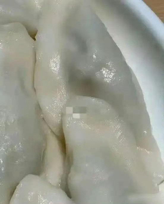 为什么饺子上还有指纹，瞬间没胃口了​​​​