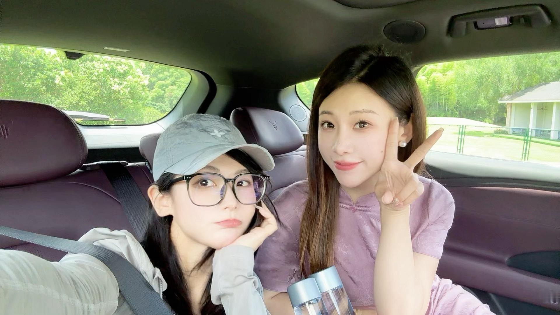 之前和玉姐一起试的岚图FREE+，昨天终于上啦！卖得也是真好，15分钟锁单115
